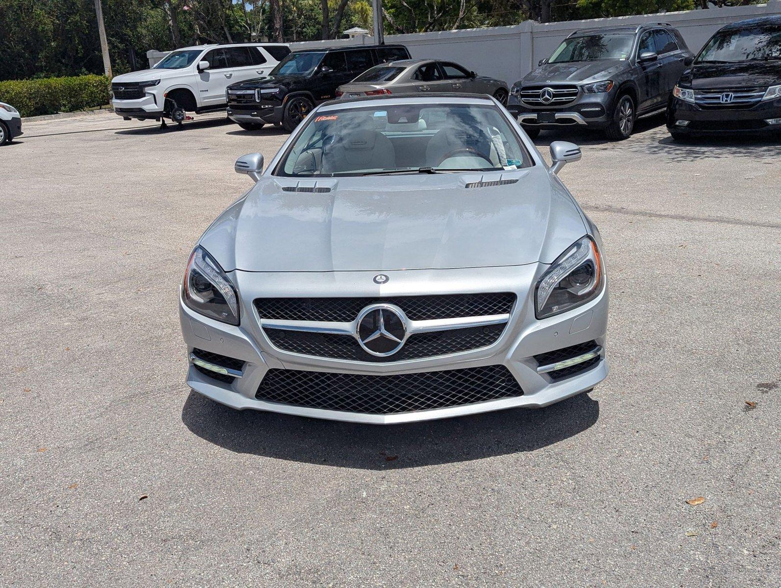 2013 Mercedes-Benz SL-Class Vehicle Photo in Delray Beach, FL 33444