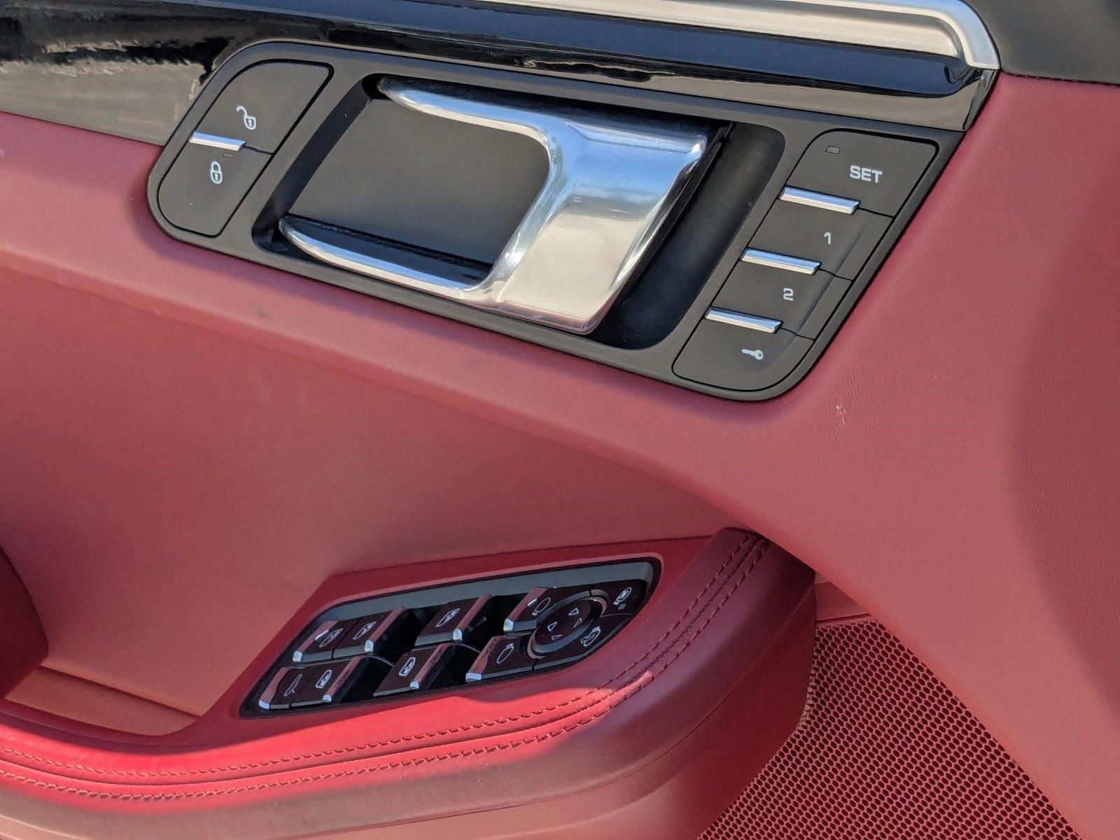 2017 Porsche Macan Vehicle Photo in Miami, FL 33169
