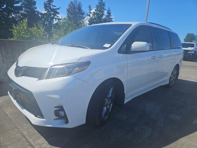 2018 Toyota Sienna Vehicle Photo in PUYALLUP, WA 98371-4149
