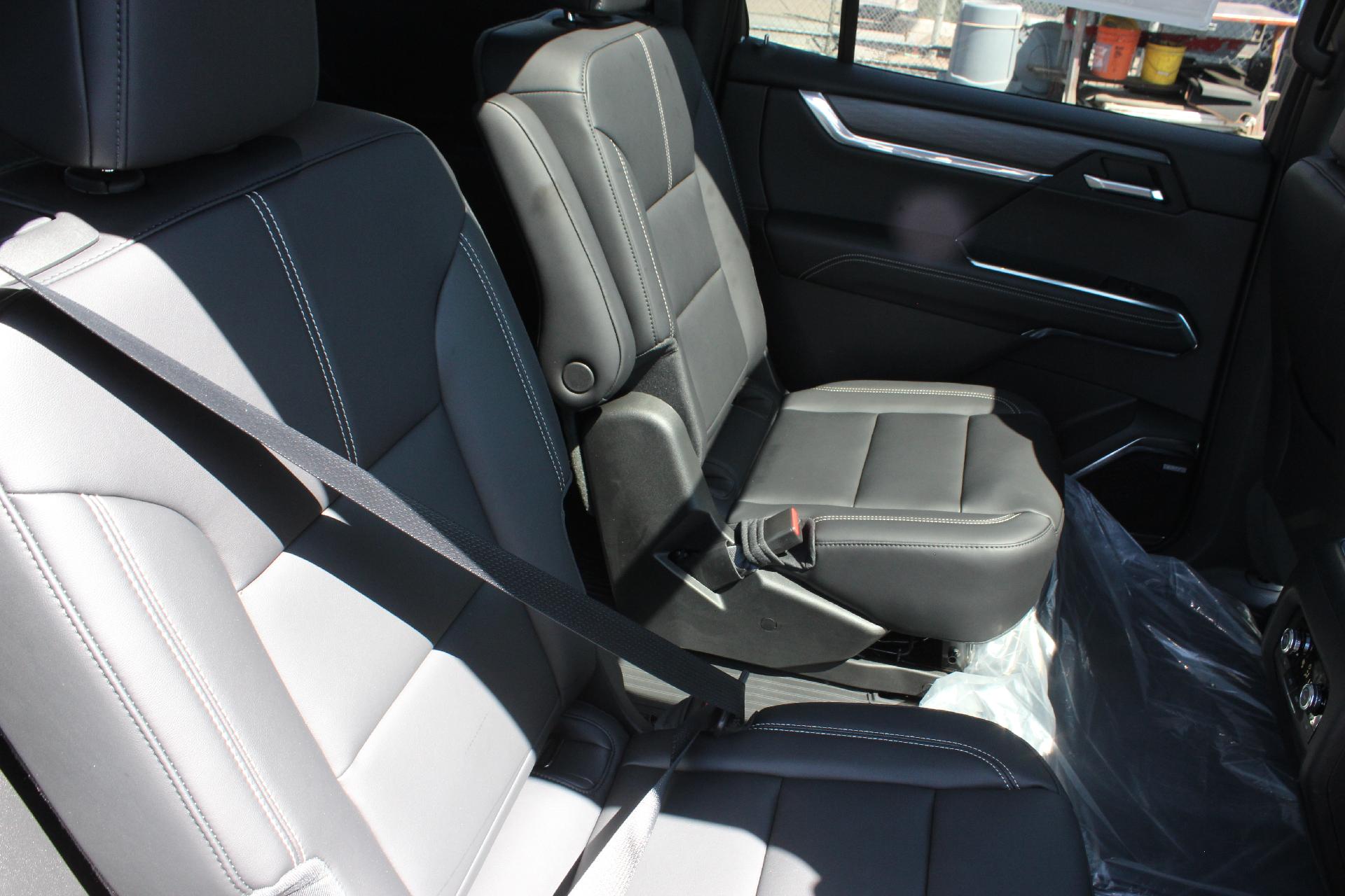 2025 GMC Acadia Vehicle Photo in AURORA, CO 80012-4011