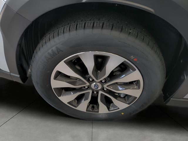 2025 Subaru Outback Vehicle Photo in Green Bay, WI 54304