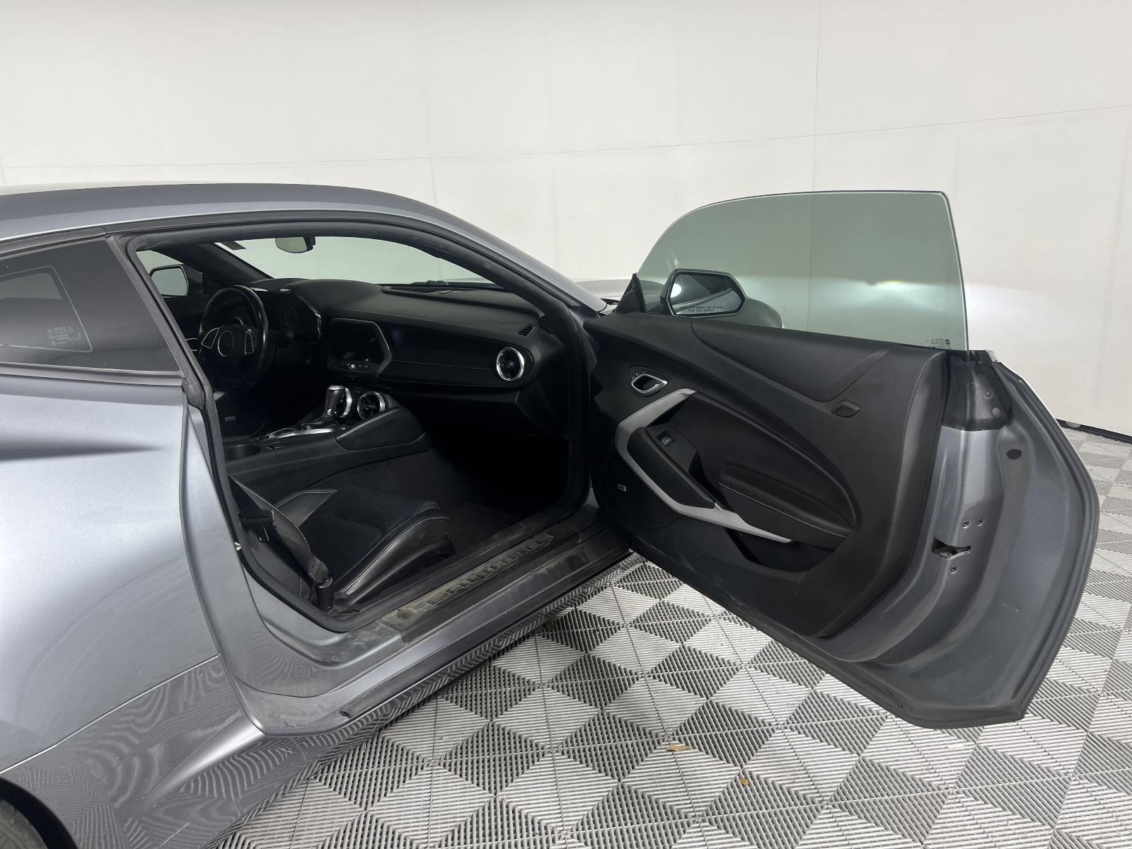 2019 Chevrolet Camaro Vehicle Photo in GEORGETOWN, TX 78626-7508