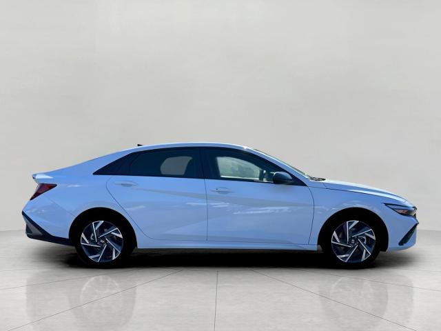 2025 Hyundai ELANTRA Vehicle Photo in Green Bay, WI 54304