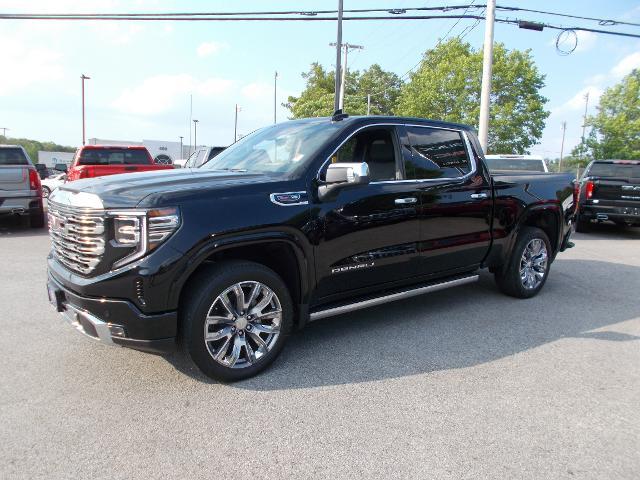 2025 GMC Sierra 1500 Vehicle Photo in LOWELL, MA 01852-4336