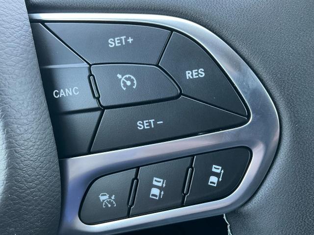 2025 Chrysler Pacifica Vehicle Photo in Kaukauna, WI 54130