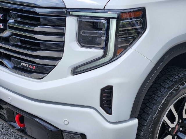 2023 GMC Sierra 1500 Vehicle Photo in DENTON, TX 76210-9321