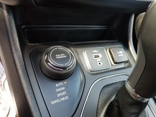 2021 Jeep Cherokee Vehicle Photo in ELYRIA, OH 44035-6349