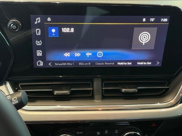 2025 Chevrolet Trax Vehicle Photo in COLUMBIA, MO 65203-3903