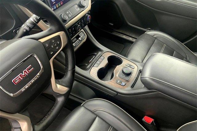 2023 GMC Acadia Vehicle Photo in TOPEKA, KS 66609-0000