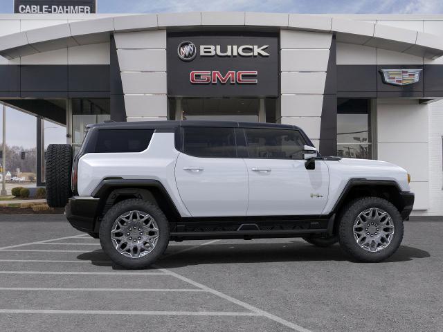 2025 GMC HUMMER EV SUV Vehicle Photo in INDEPENDENCE, MO 64055-1377