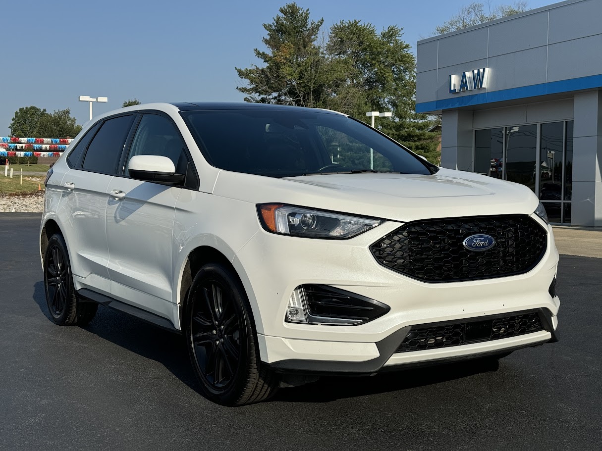 2022 Ford Edge Vehicle Photo in BOONVILLE, IN 47601-9633