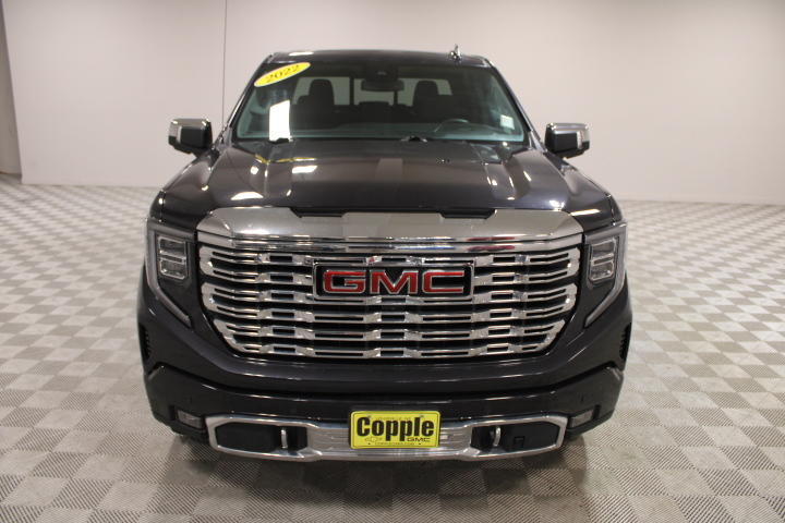 Used 2022 GMC Sierra 1500 Denali with VIN 3GTUUGEL5NG653783 for sale in Louisville, NE