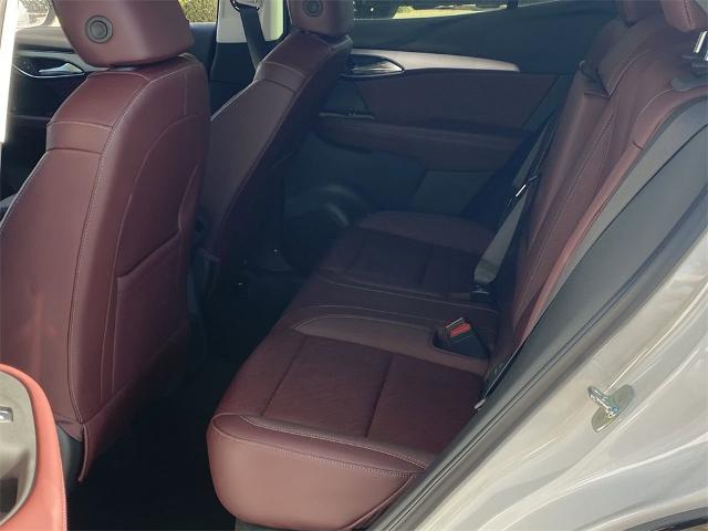 2025 Buick Envision Vehicle Photo in GOODYEAR, AZ 85338-1310