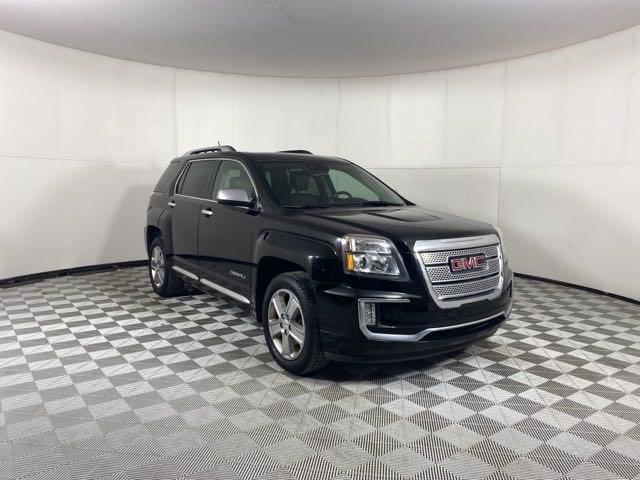 2017 GMC Terrain Vehicle Photo in MEDINA, OH 44256-9001