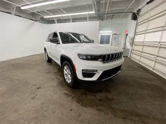 2023 Jeep Grand Cherokee Vehicle Photo in PORTLAND, OR 97225-3518