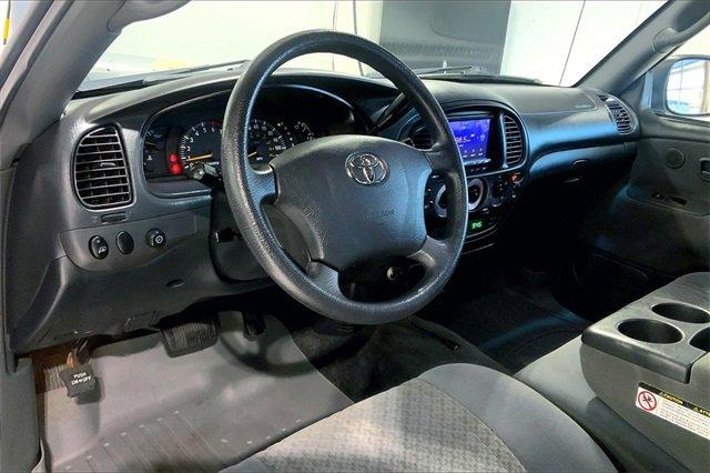 2004 Toyota Tundra Vehicle Photo in TOPEKA, KS 66609-0000