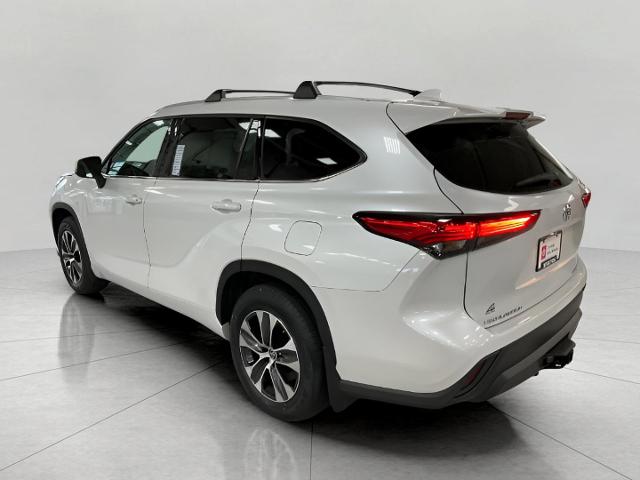 2022 Toyota Highlander Vehicle Photo in Oshkosh, WI 54904