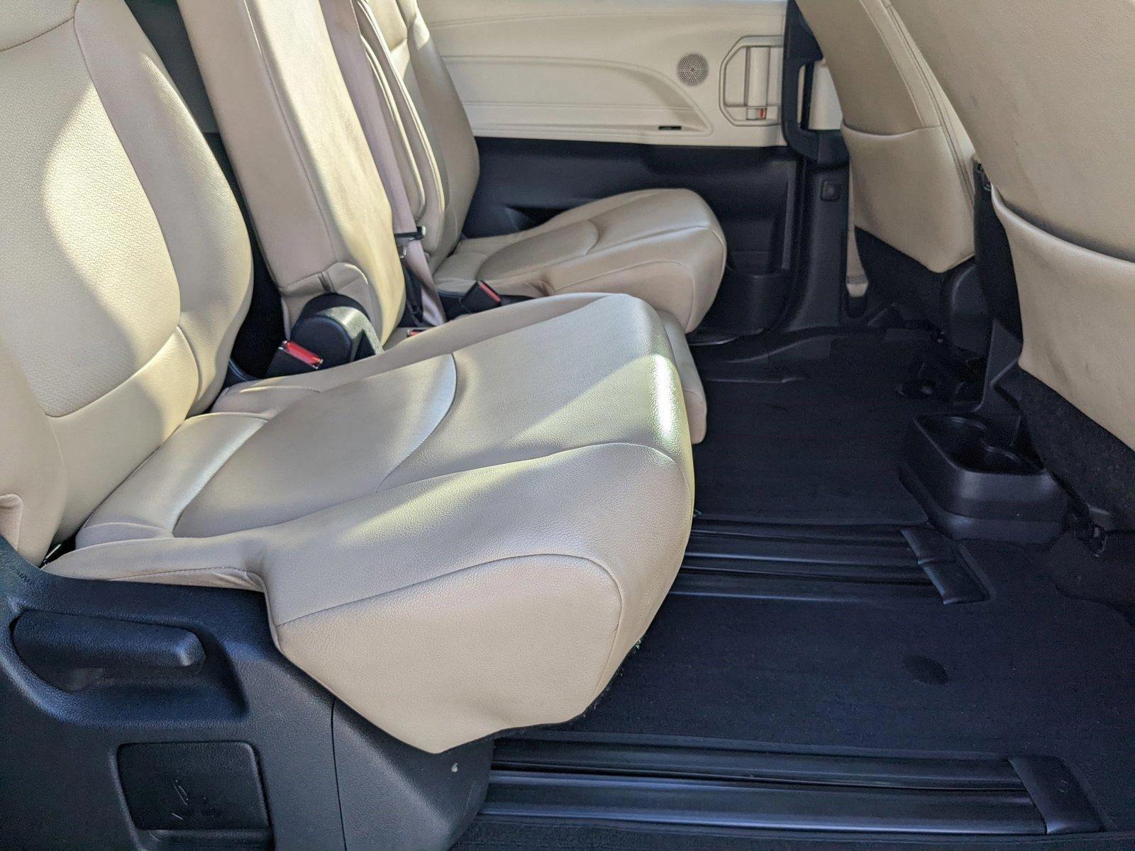 2021 Toyota Sienna Vehicle Photo in Davie, FL 33331