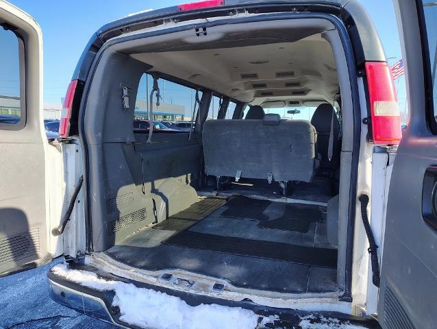 2015 Chevrolet Express Passenger 3500 Vehicle Photo in GREEN BAY, WI 54304-5303