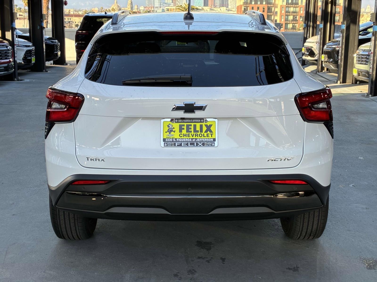 2025 Chevrolet Trax Vehicle Photo in LOS ANGELES, CA 90007-3794