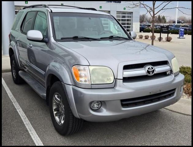2005 Toyota Sequoia Vehicle Photo in Green Bay, WI 54304
