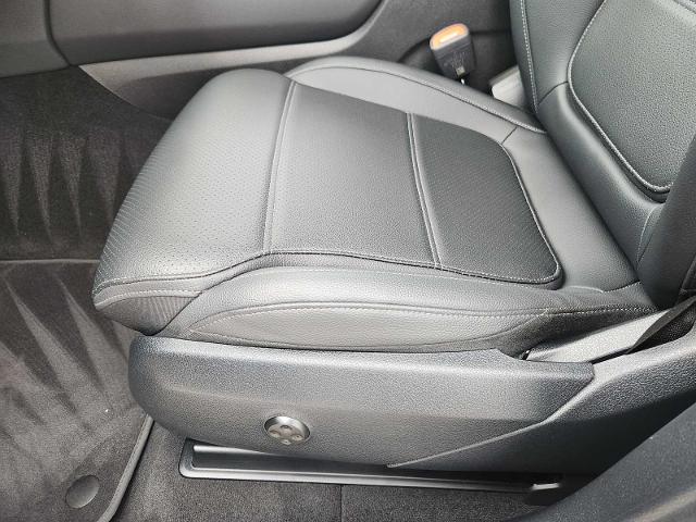 2025 Mercedes-Benz GLC Vehicle Photo in HOUSTON, TX 77079