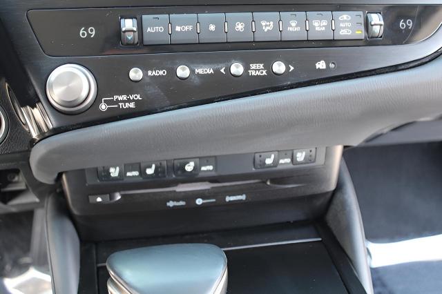 2022 Lexus ES 350 Vehicle Photo in Green Bay, WI 54304