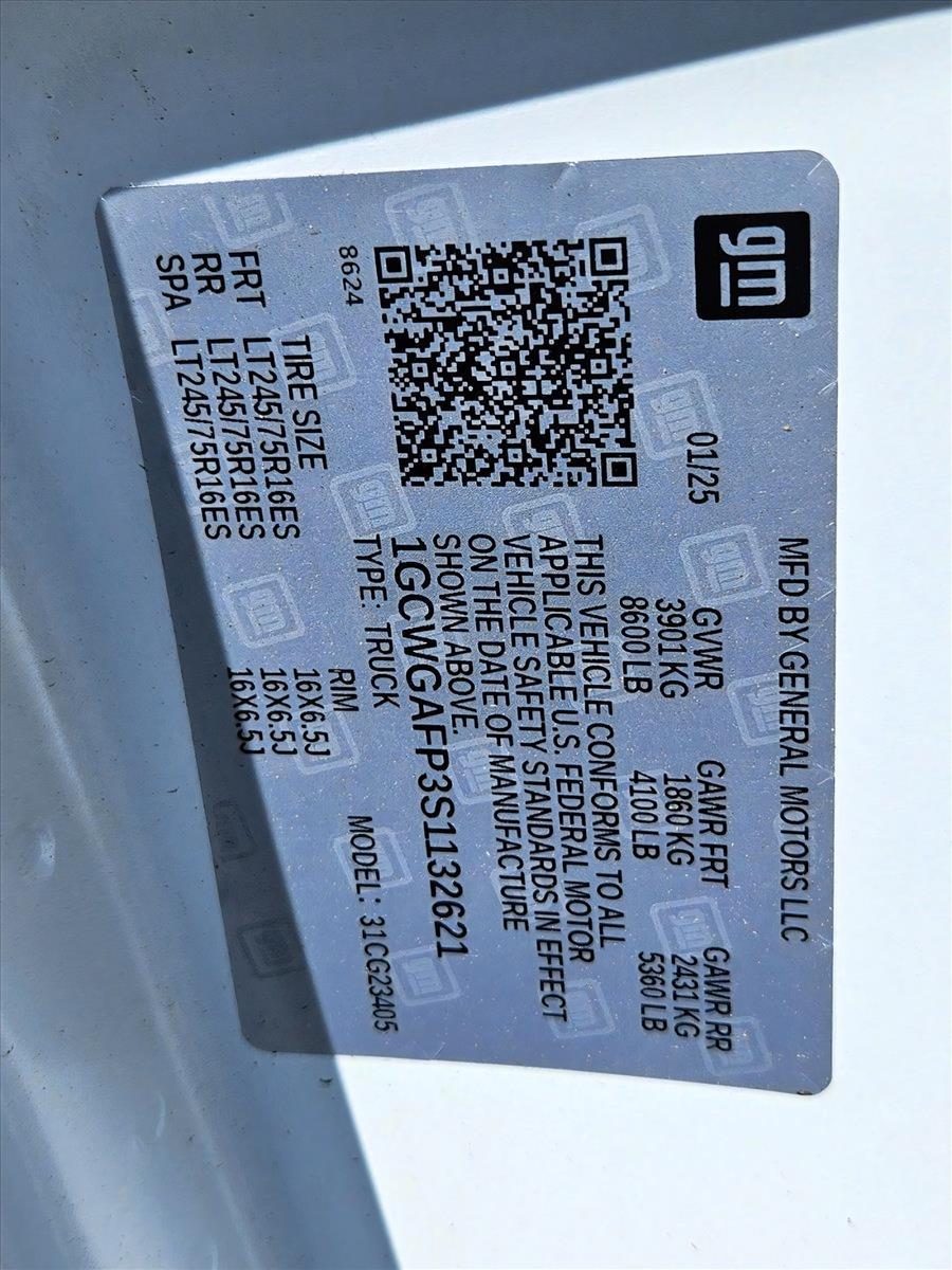 2025 Chevrolet Express Cargo 2500 Vehicle Photo in GREENACRES, FL 33463-3207