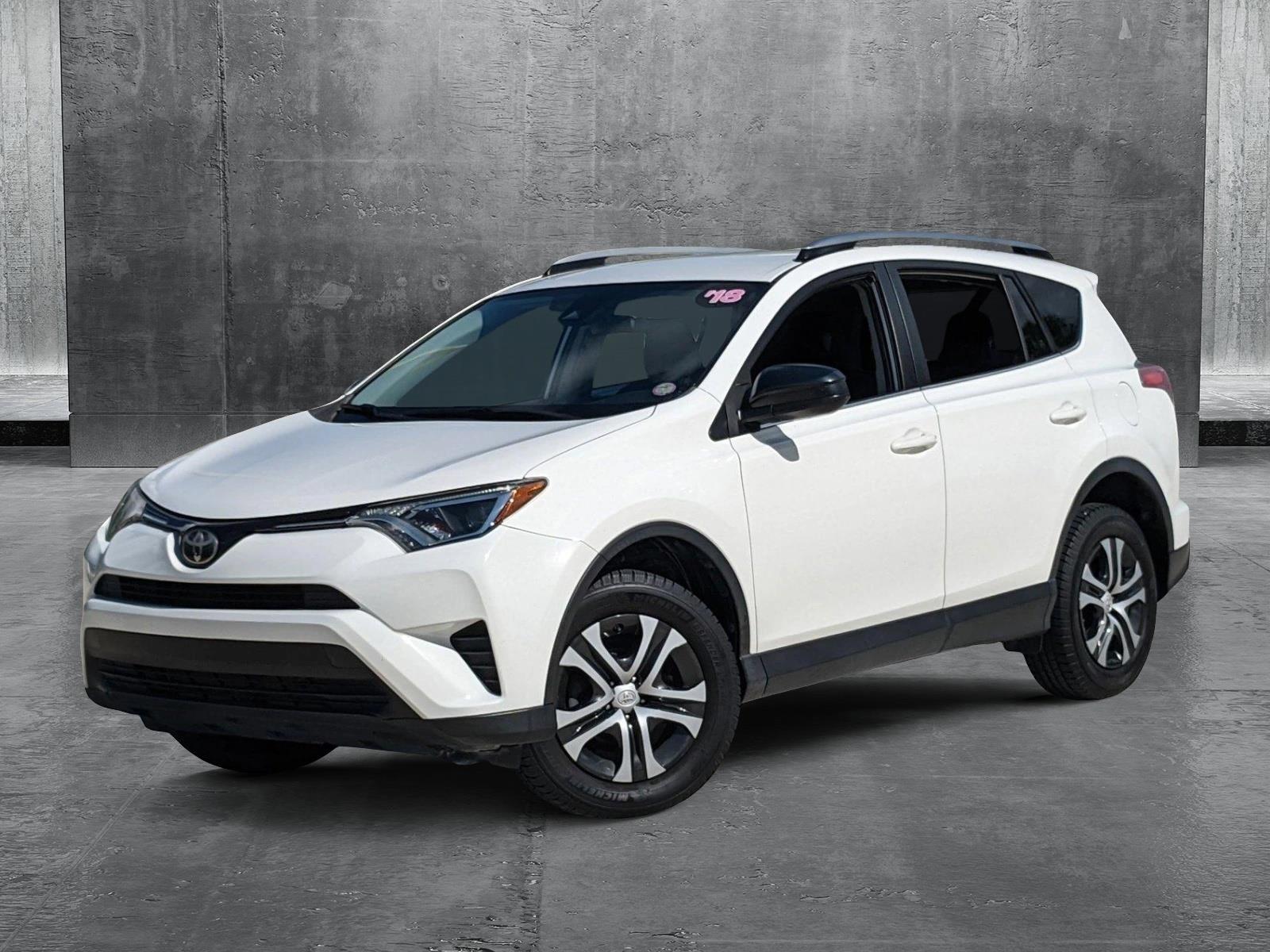 2018 Toyota RAV4 Vehicle Photo in Davie, FL 33331