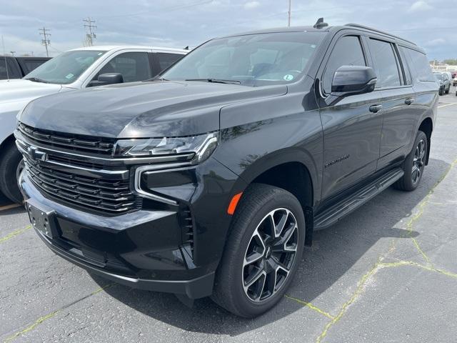 2021 Chevrolet Suburban Vehicle Photo in GREEN BAY, WI 54304-5303
