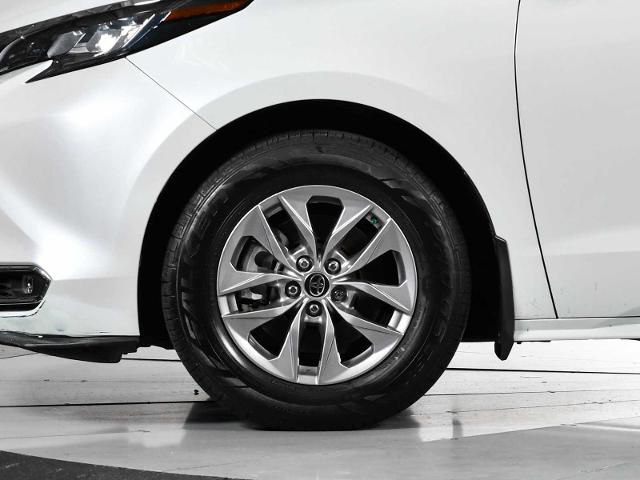 2022 Toyota Sienna Vehicle Photo in DALLAS, TX 75235