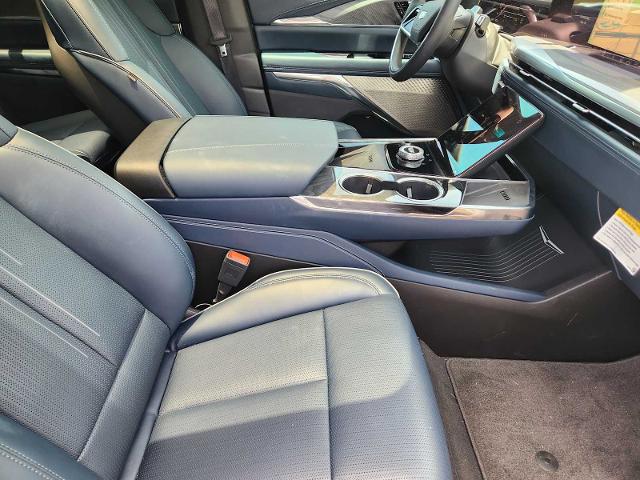 2025 Cadillac Escalade IQ Vehicle Photo in HOUSTON, TX 77079