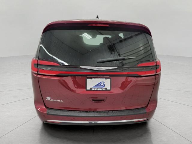 2023 Chrysler Pacifica Vehicle Photo in Kaukauna, WI 54130