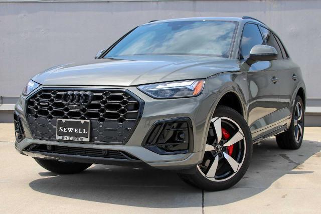 2024 Audi Q5 Vehicle Photo in SUGAR LAND, TX 77478