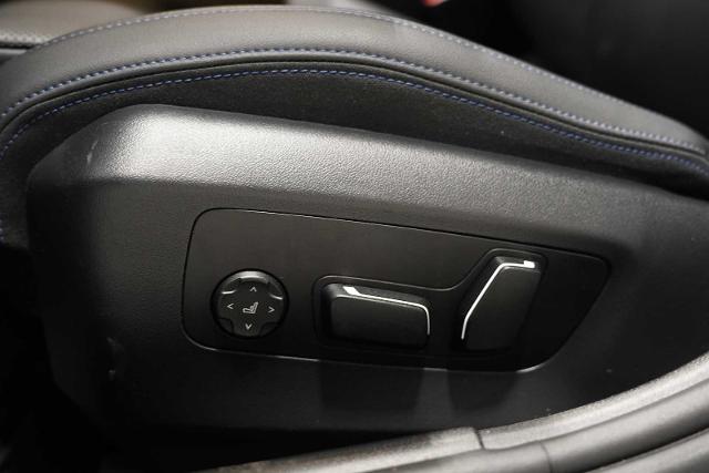 2025 BMW 540i xDrive Vehicle Photo in GRAPEVINE, TX 76051