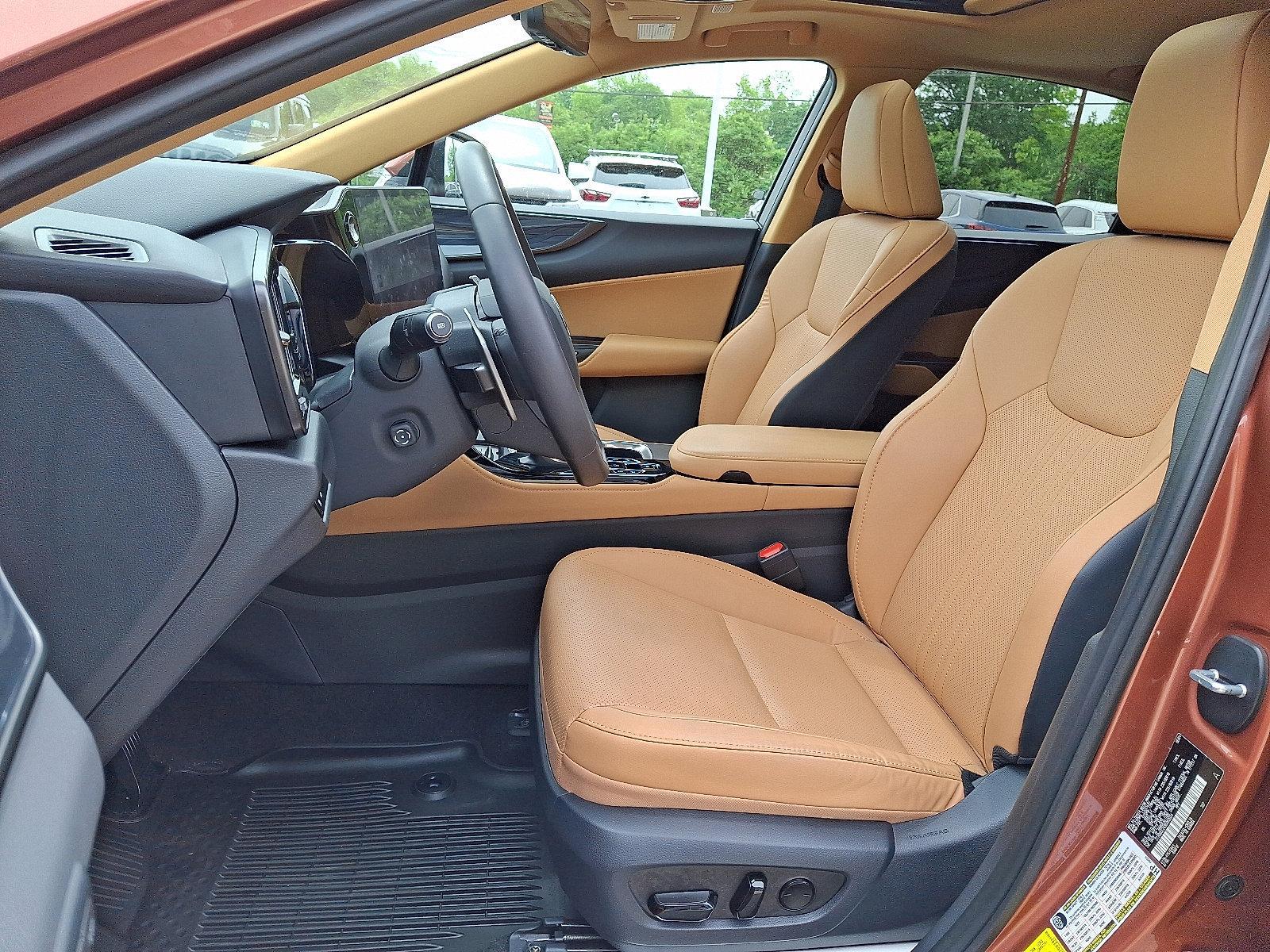 2025 Lexus NX Vehicle Photo in BETHLEHEM, PA 18017-9401