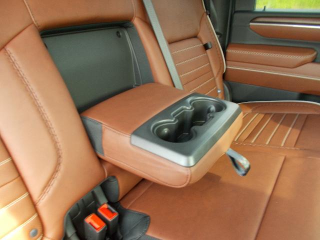 2025 GMC Sierra 3500HD Vehicle Photo in LOWELL, MA 01852-4336
