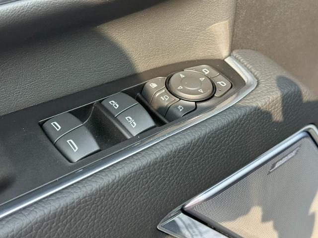 2025 GMC Sierra 2500 HD Vehicle Photo in COLUMBIA, MO 65203-3903