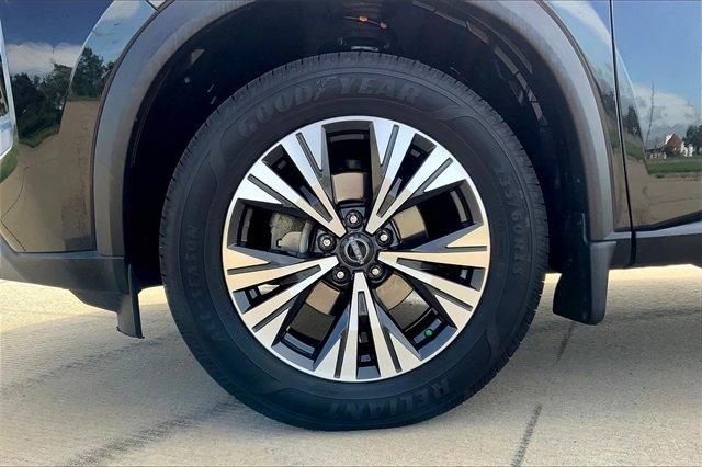 2023 Nissan Rogue Vehicle Photo in TOPEKA, KS 66609-0000