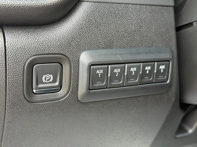 2025 GMC Sierra 3500 HD Vehicle Photo in COLUMBIA, MO 65203-3903