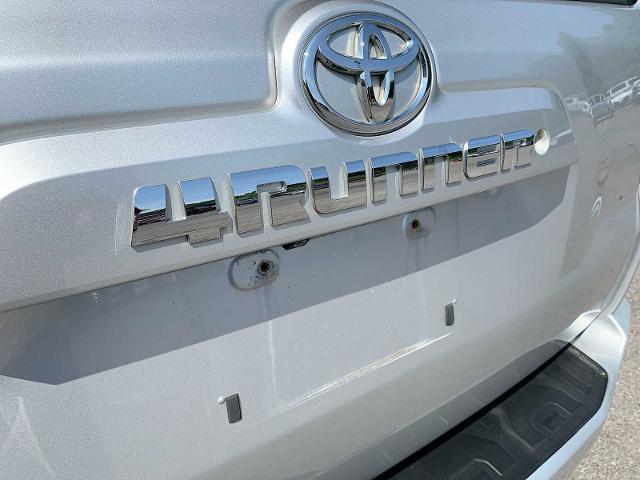 2015 Toyota 4Runner Vehicle Photo in MOON TOWNSHIP, PA 15108-2571