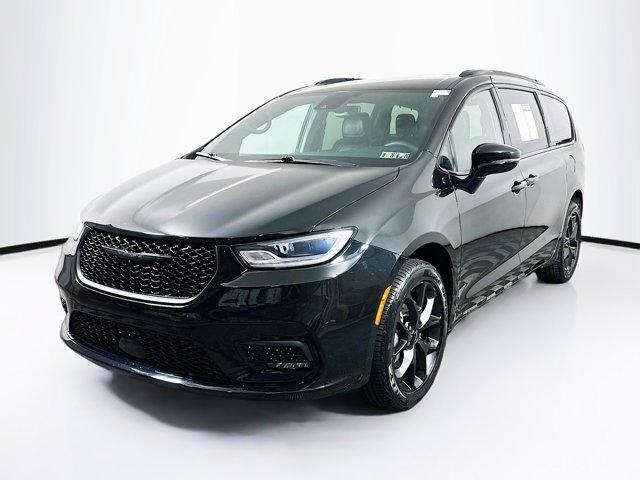 2022 Chrysler Pacifica Vehicle Photo in Doylsetown, PA 18901