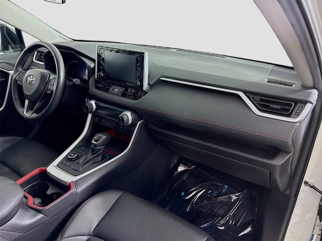 2020 Toyota RAV4 Vehicle Photo in PUYALLUP, WA 98371-4149