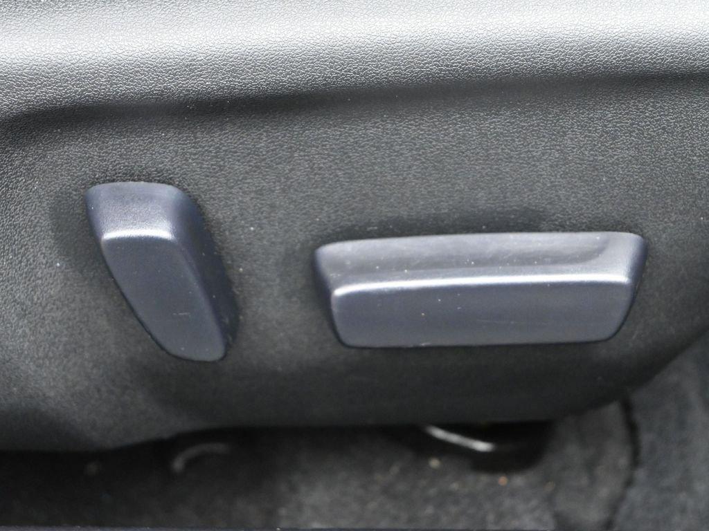 2014 Toyota Camry Vehicle Photo in Marion, IA 52302