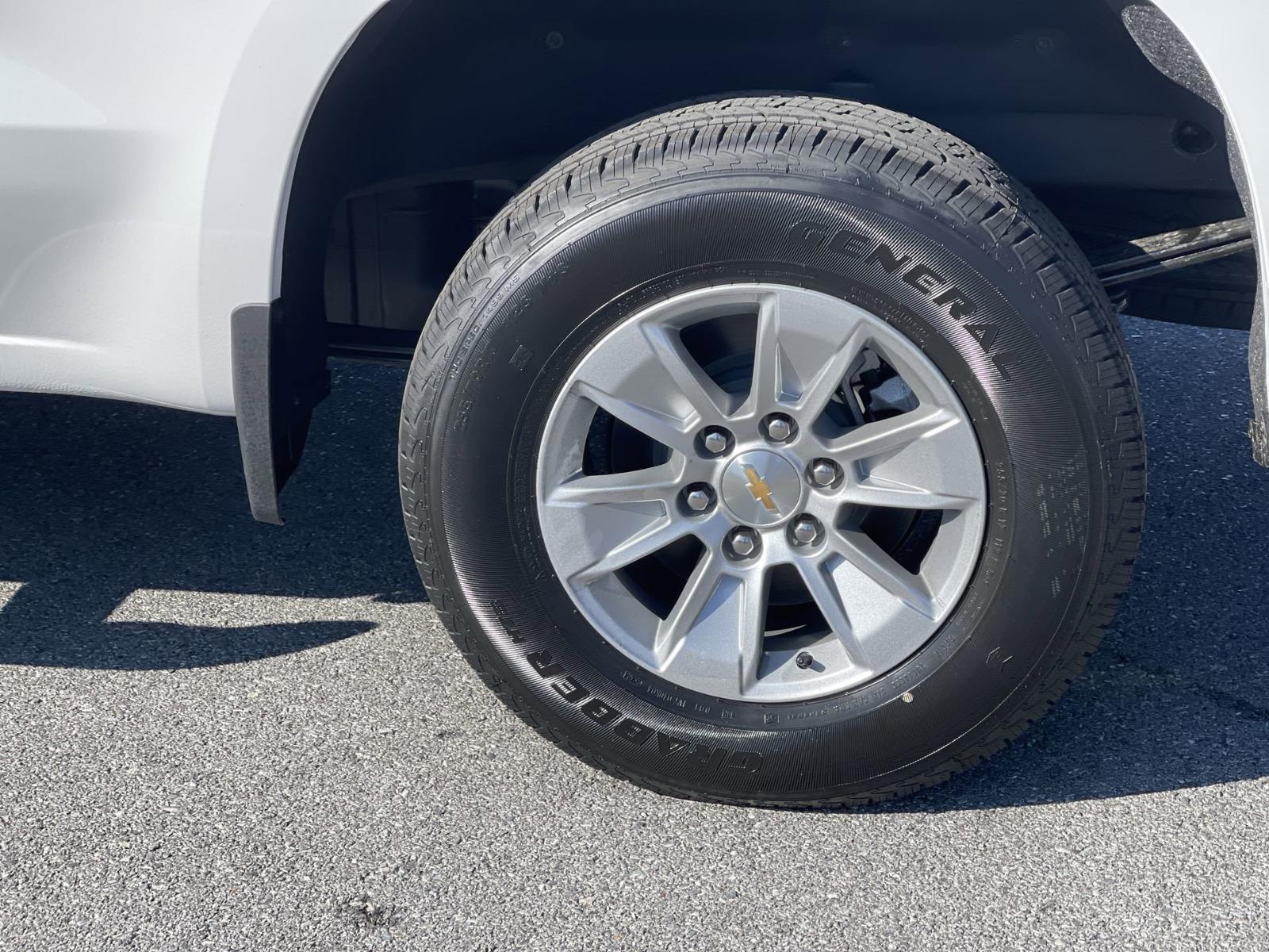 2025 Chevrolet Silverado 1500 Vehicle Photo in BENTONVILLE, AR 72712-4322