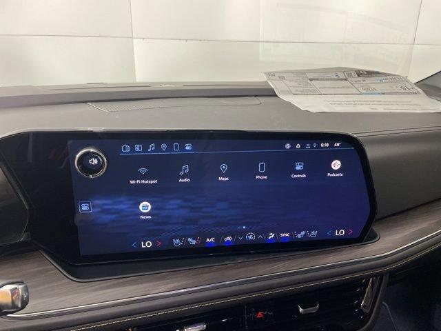 2025 Chevrolet Suburban Vehicle Photo in PHOENIX, AZ 85014-3381