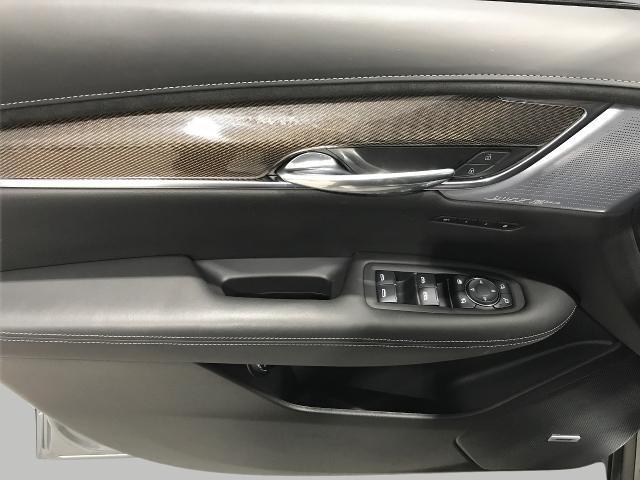 2024 Cadillac XT6 Vehicle Photo in GREEN BAY, WI 54303-3330