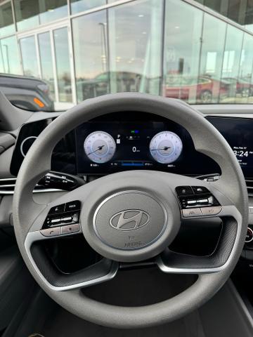 2024 Hyundai ELANTRA Vehicle Photo in Peoria, IL 61615