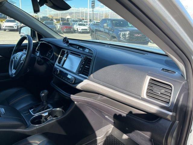 2019 Toyota Highlander Vehicle Photo in SALT LAKE CITY, UT 84119-3321