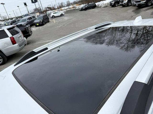 2025 GMC Terrain Vehicle Photo in CHICOPEE, MA 01020-5001